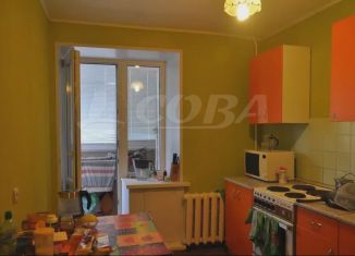 Продаю однокомнатную квартиру, 33 м2, Тюмень, улица Щербакова, 98