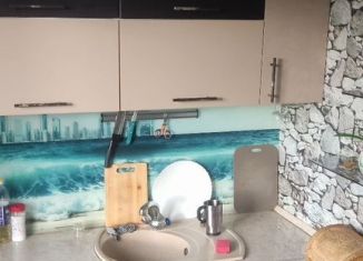 Сдается в аренду 2-комнатная квартира, 52 м2, Шелехов, 1-й микрорайон, 39