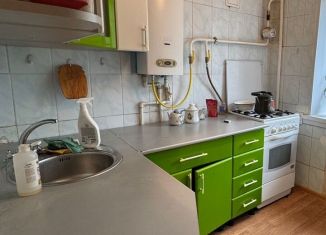 Сдается в аренду 3-комнатная квартира, 55.6 м2, Оренбургская область, улица Ткачёва, 2