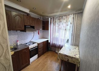 Сдам в аренду двухкомнатную квартиру, 42 м2, Лобня, улица Ленина, 53