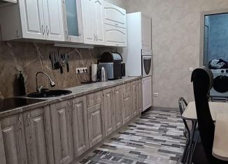 Продаю 1-комнатную квартиру, 42 м2, Краснодар, улица Чайковского, 23, Музыкальный микрорайон