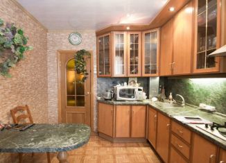 Продам 3-комнатную квартиру, 90 м2, Калуга, Пионерская улица, 13