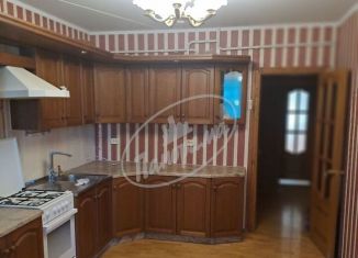 Продажа 2-ком. квартиры, 65 м2, Калуга, улица Циолковского, 44