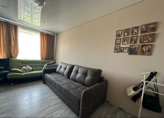 Сдам в аренду 1-ком. квартиру, 34 м2, Таганрог, улица Пархоменко, 58-1