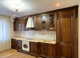 Продажа двухкомнатной квартиры, 83 м2, Чебоксары, улица Спиридона Михайлова, 1