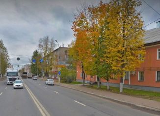 Продам 2-ком. квартиру, 51.5 м2, Тверь, улица Орджоникидзе, 22/25