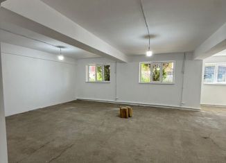 Помещение свободного назначения на продажу, 200 м2, Махачкала, улица Надира Абилова, 8