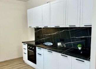 Продается 1-ком. квартира, 44.3 м2, Удмуртия, улица Архитектора Сергея Макарова, 6/1