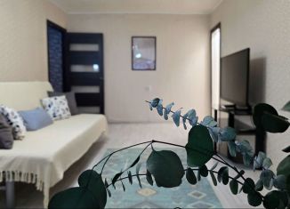 Продаю 3-ком. квартиру, 54 м2, Приморский край, Садовая улица, 11