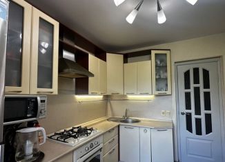 Продается 3-комнатная квартира, 65 м2, Пенза, улица Воронова, 18