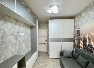 Продаю 3-ком. квартиру, 60 м2, Крым, улица Куйбышева, 32