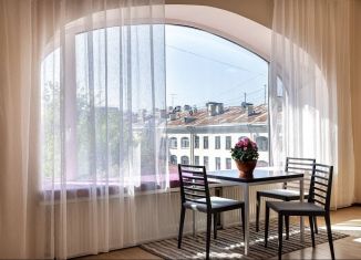 Сдается в аренду двухкомнатная квартира, 100 м2, Санкт-Петербург, набережная канала Грибоедова, 18-20