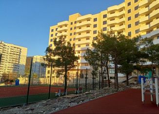 Продам 2-комнатную квартиру, 78.8 м2, Геленджик, улица Маршала Жукова, 2к1