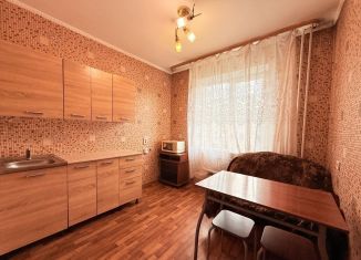 Продаю 1-комнатную квартиру, 36 м2, Новокузнецк, улица Братьев Сизых, 7