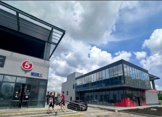 Сдам в аренду торговую площадь, 300 м2, Челябинская область, улица Академика Макеева, 10А