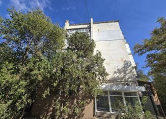 Продам 2-ком. квартиру, 52 м2, Саки, улица Ленина, 35