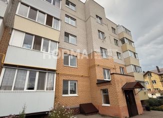 Продается двухкомнатная квартира, 47.9 м2, Октябрьский, улица Аксакова, 5
