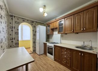 Продается 3-комнатная квартира, 58.7 м2, Калининград, улица Ульяны Громовой, 10