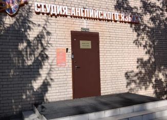 Сдаю в аренду помещение свободного назначения, 10.7 м2, Санкт-Петербург, метро Крестовский остров, Морская набережная, 31к1