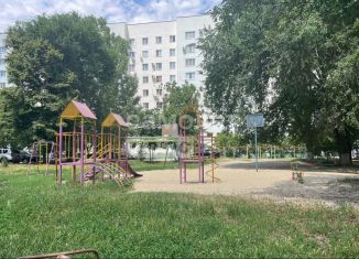 Продается трехкомнатная квартира, 60 м2, Невинномысск, улица Фрунзе