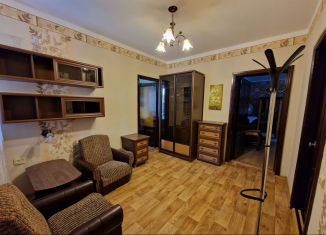 Сдача в аренду 1-ком. квартиры, 63.4 м2, Крым, улица Ленина, 27