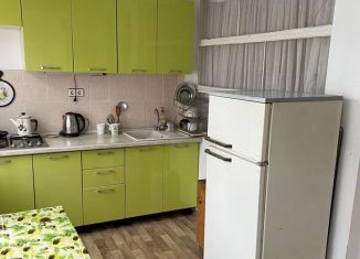 Сдаю в аренду трехкомнатную квартиру, 65 м2, Крым, улица Дмитрия Ульянова, 35