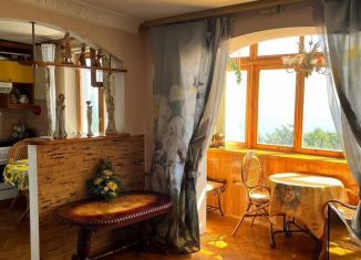 Сдаю в аренду двухкомнатную квартиру, 43 м2, посёлок городского типа Партенит, Фрунзенское шоссе, 3