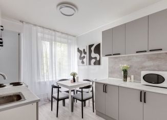 Продаю трехкомнатную квартиру, 64.8 м2, Москва, улица Берзарина, 3к2, метро Октябрьское поле