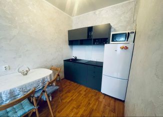 Сдам однокомнатную квартиру, 39 м2, Республика Башкортостан, улица Менделеева, 128к1