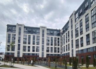 Продам 2-комнатную квартиру, 60.7 м2, Калининград