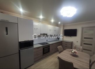 Продаю 3-ком. квартиру, 76.3 м2, село Мариинский, Хвойная улица, 16