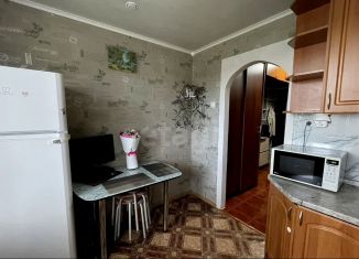 Продажа 1-ком. квартиры, 32.9 м2, Псков, улица Кузбасской Дивизии, 44