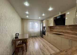 Продам трехкомнатную квартиру, 83 м2, Ростов-на-Дону, улица Александра Печерского, 7/3, ЖК Суворовский