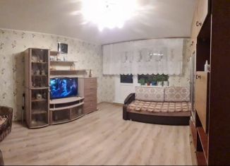 Продаю 3-ком. квартиру, 59.7 м2, Набережные Челны, улица Шамиля Усманова, 66