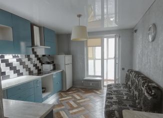 Продам двухкомнатную квартиру, 60 м2, поселок городского типа Стройкерамика, улица Нестора Постникова, 2