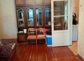 Продажа 3-комнатной квартиры, 55 м2, Магнитогорск, улица Гагарина, 20