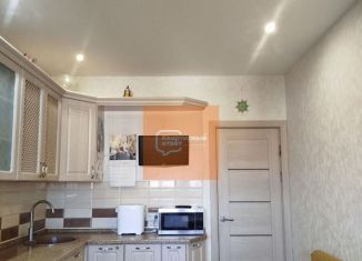 Трехкомнатная квартира на продажу, 81 м2, Владимир, Славная улица, 12