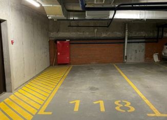 Продам машиноместо, 18 м2, Свердловская область, улица Титова, 2