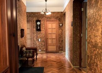 Продаю 4-комнатную квартиру, 111 м2, Рязань, улица Кудрявцева, 50