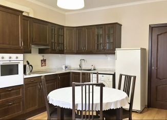 Сдается в аренду 3-ком. квартира, 100 м2, Ростов-на-Дону, улица Жмайлова, 4/11