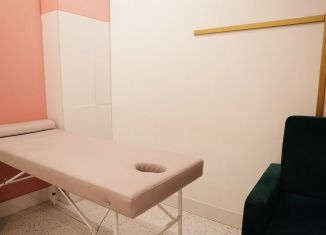 Аренда помещения свободного назначения, 15 м2, Волгоградская область, улица Маршала Чуйкова, 11