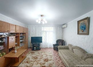 Продается 3-ком. квартира, 81 м2, Каменск-Шахтинский, улица Щаденко, 63