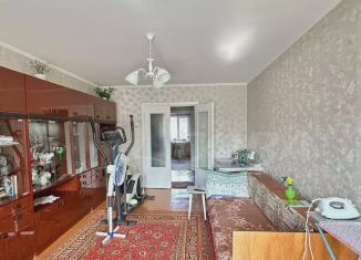 Продаю 3-ком. квартиру, 64.4 м2, Тюмень, Уральская улица, 10