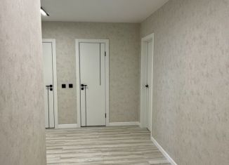 Продаю 2-ком. квартиру, 71.7 м2, Чебоксары, улица Строителей, 5