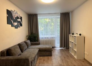 Продается 1-ком. квартира, 34 м2, Челябинск, улица Володарского, 32