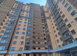 Продам трехкомнатную квартиру, 88 м2, Черкесск, Кавказская улица, 92В/2