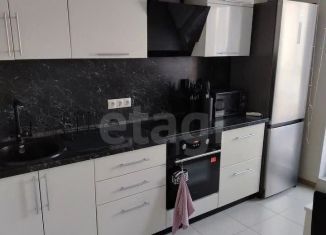 Продаю 1-ком. квартиру, 27.7 м2, Тюмень, улица Новосёлов, 111