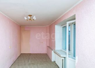 Продажа 3-ком. квартиры, 45.5 м2, Тюмень, улица 50 лет Октября, 62А