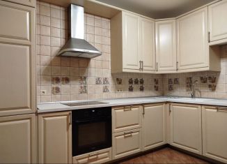 Сдается 3-комнатная квартира, 83 м2, посёлок Коммунарка, улица Липовый Парк, 4к1