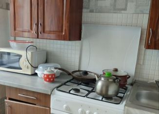 Сдаю двухкомнатную квартиру, 49 м2, Октябрьский, 35-й микрорайон, 15